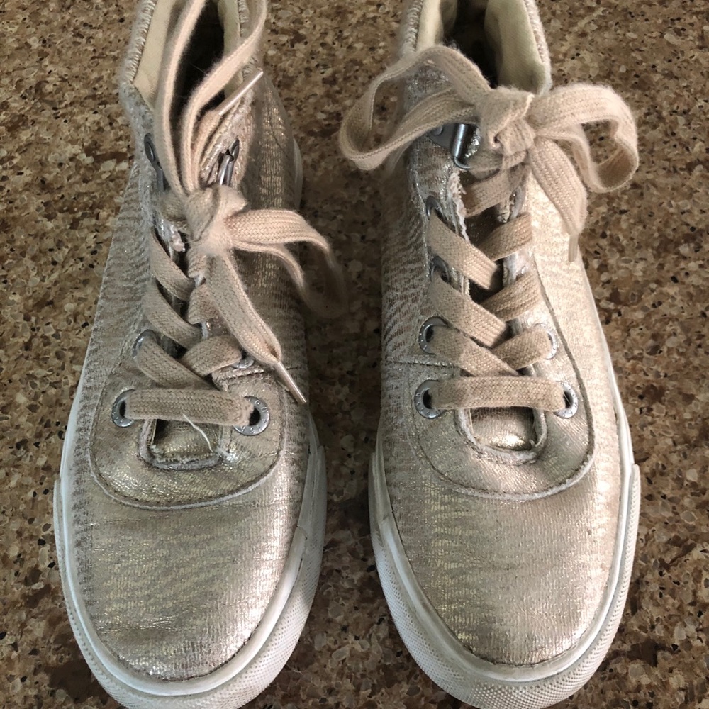 Blowfish girls size 3 gold high‎ tops